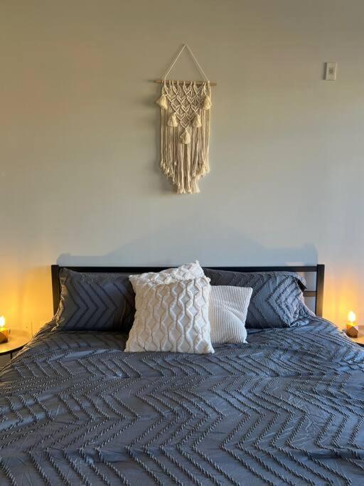 Apartamento Townhouse In Uptown King Bed-wi-fi-free Parking-pool